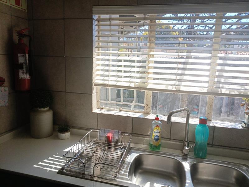 To Let 1 Bedroom Property for Rent in Sunnyside Gauteng