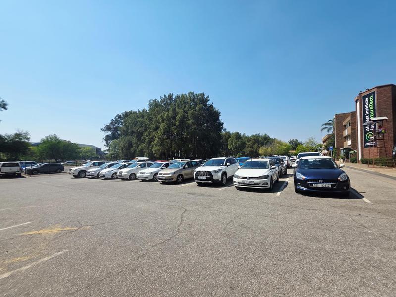To Let Commercial Property for Rent in Lynnwood Glen Gauteng