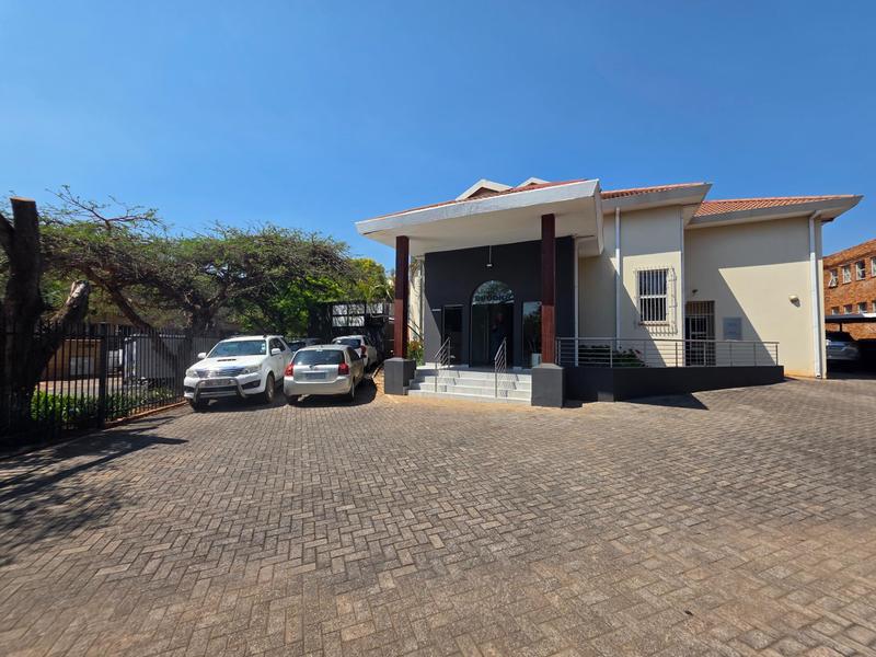 To Let Commercial Property for Rent in Menlo Park Gauteng