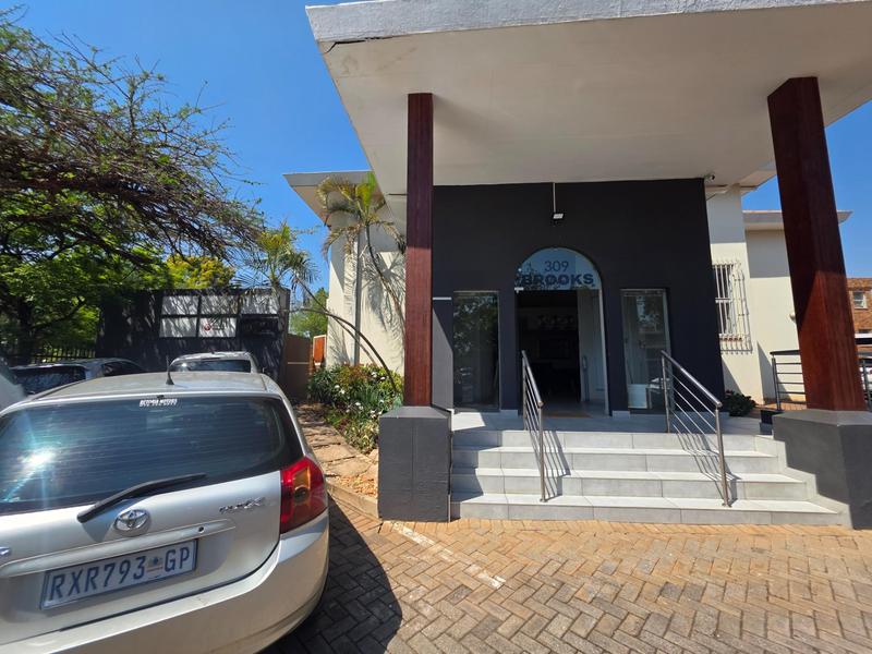 To Let Commercial Property for Rent in Menlo Park Gauteng