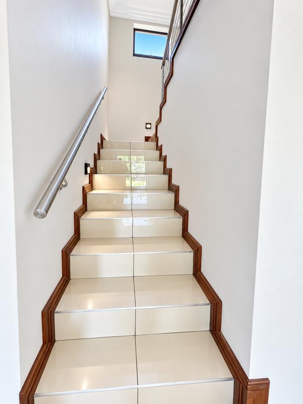 To Let 4 Bedroom Property for Rent in Midstream Estate Gauteng
