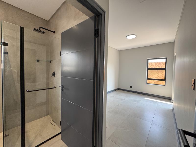 4 Bedroom Property for Sale in Fountainbrook Estate Gauteng