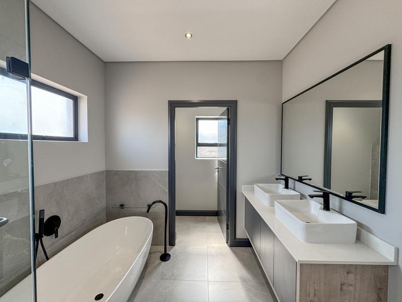 4 Bedroom Property for Sale in Fountainbrook Estate Gauteng