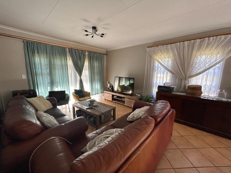 To Let 3 Bedroom Property for Rent in Kosmosdal Gauteng
