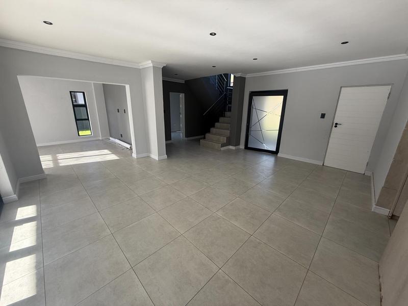 To Let 3 Bedroom Property for Rent in Summerfields Estate Gauteng