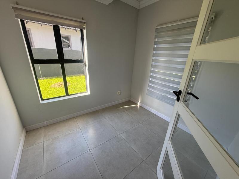 To Let 3 Bedroom Property for Rent in Summerfields Estate Gauteng