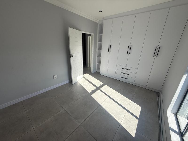 To Let 3 Bedroom Property for Rent in Summerfields Estate Gauteng