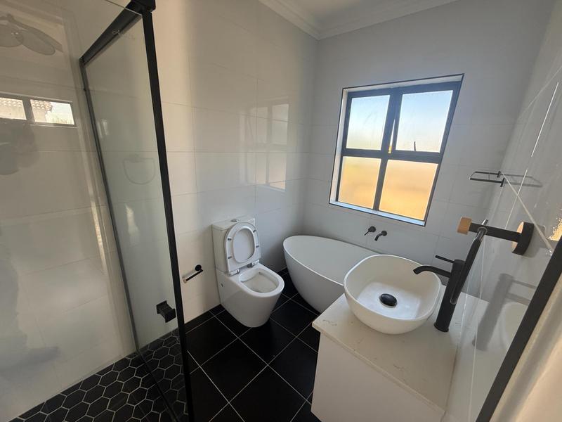 To Let 3 Bedroom Property for Rent in Summerfields Estate Gauteng