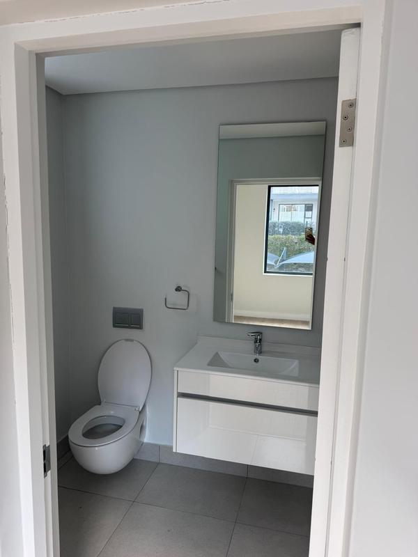 1 Bedroom Property for Sale in Sandringham Gauteng
