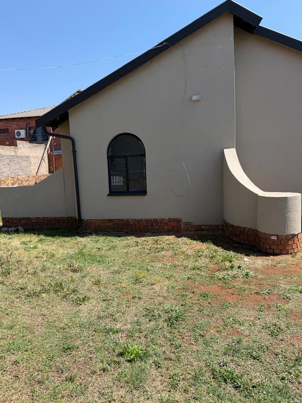 3 Bedroom Property for Sale in Zakariyya Park Gauteng