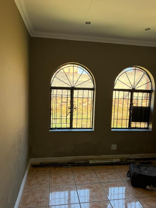3 Bedroom Property for Sale in Zakariyya Park Gauteng