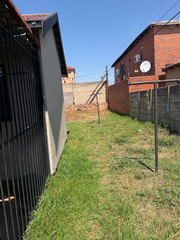 3 Bedroom Property for Sale in Zakariyya Park Gauteng