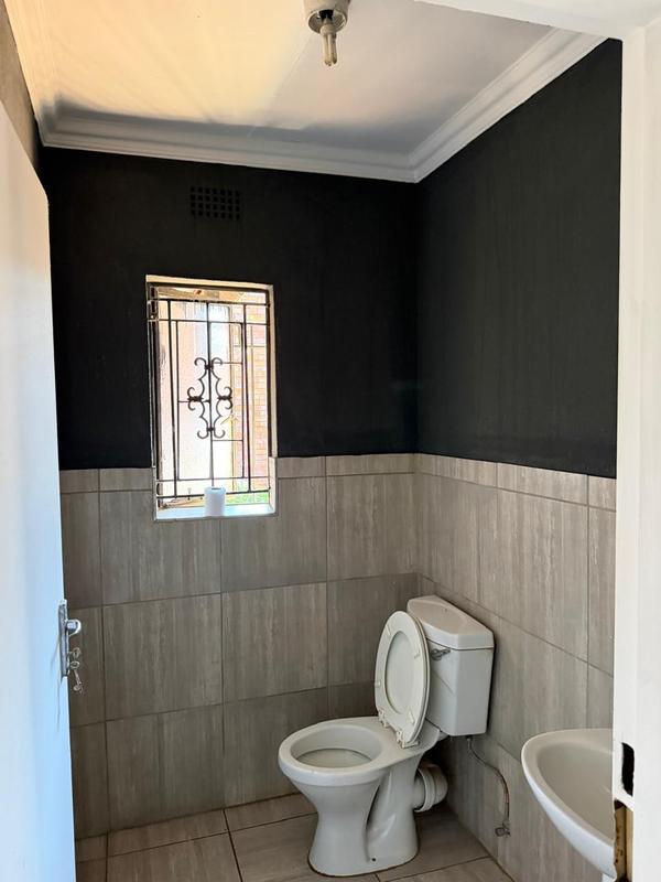 3 Bedroom Property for Sale in Zakariyya Park Gauteng