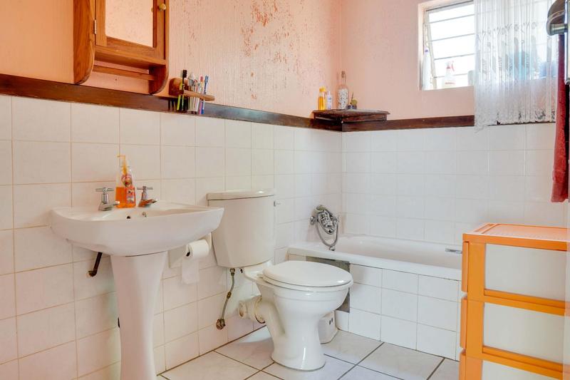 2 Bedroom Property for Sale in Allens Nek Gauteng
