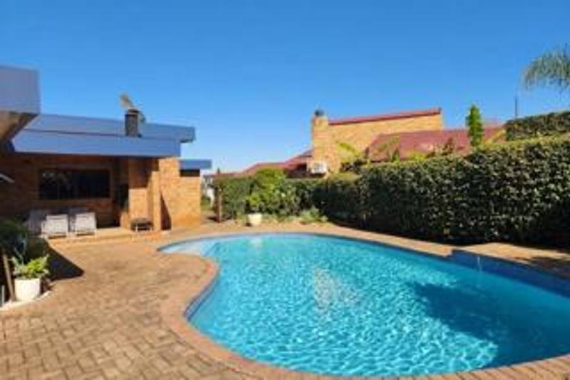5 Bedroom Property for Sale in Vanderbijlpark SE 3 Gauteng