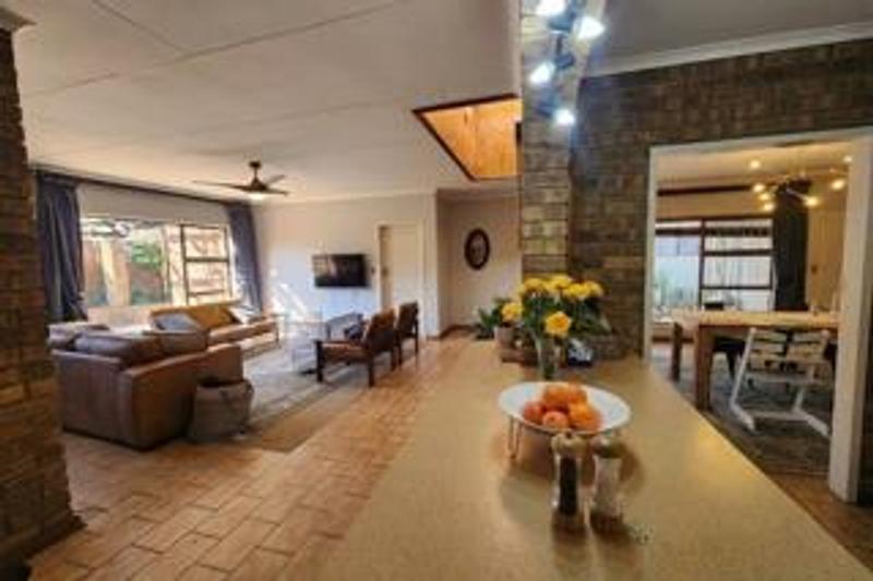5 Bedroom Property for Sale in Vanderbijlpark SE 3 Gauteng