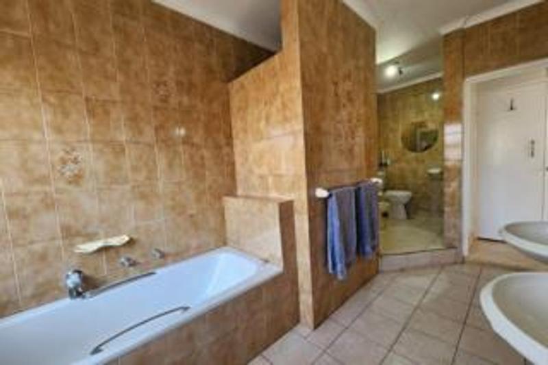 5 Bedroom Property for Sale in Vanderbijlpark SE 3 Gauteng