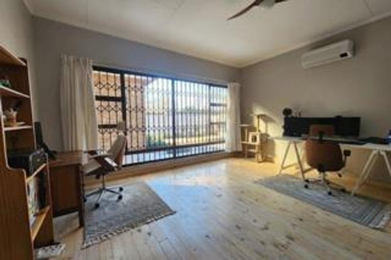 5 Bedroom Property for Sale in Vanderbijlpark SE 3 Gauteng