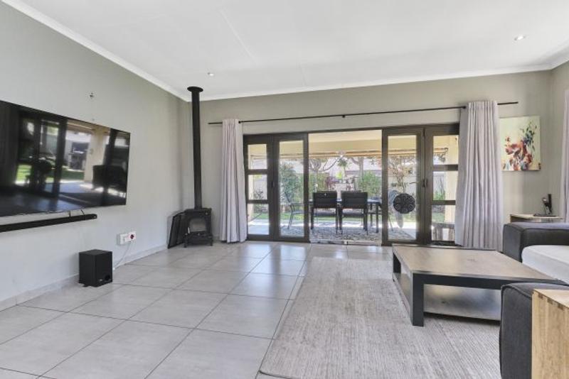 3 Bedroom Property for Sale in Sunninghill Gauteng