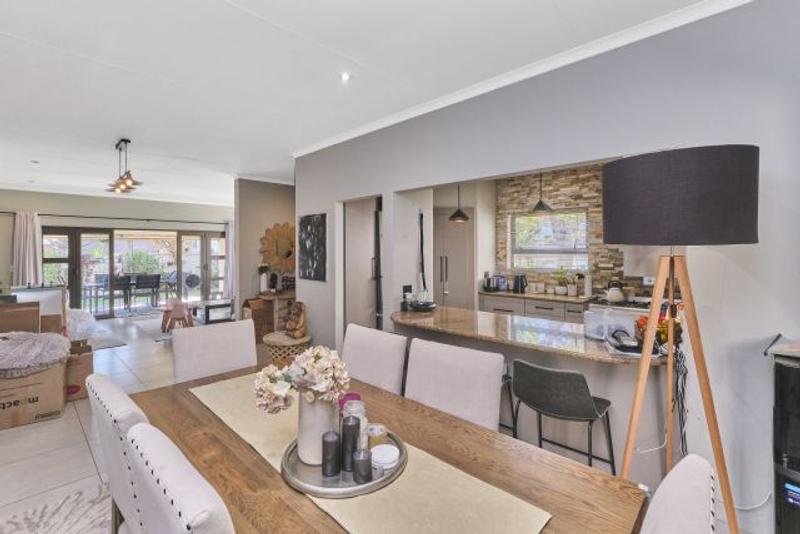3 Bedroom Property for Sale in Sunninghill Gauteng