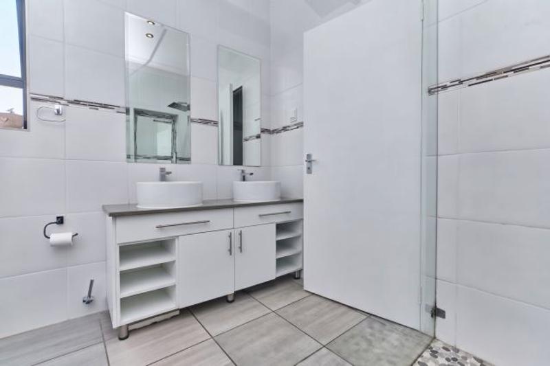 To Let 3 Bedroom Property for Rent in Sunninghill Gauteng