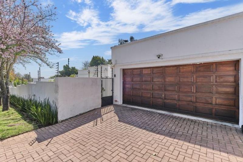 To Let 3 Bedroom Property for Rent in Sunninghill Gauteng