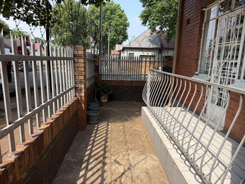 5 Bedroom Property for Sale in Mayfair Gauteng