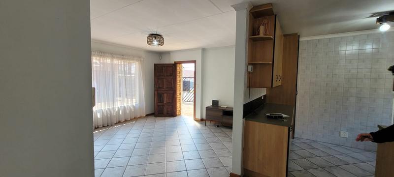 3 Bedroom Property for Sale in New Redruth Gauteng