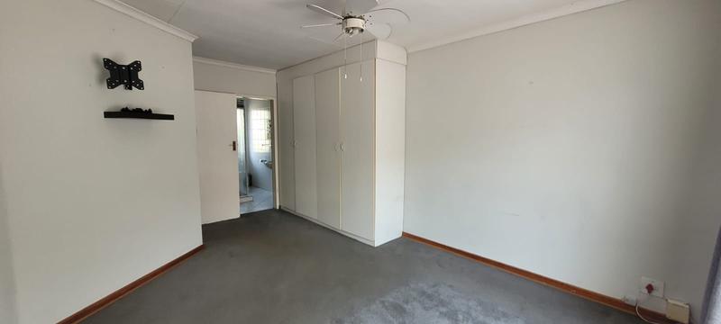 3 Bedroom Property for Sale in New Redruth Gauteng