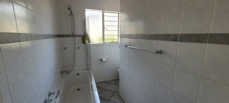 3 Bedroom Property for Sale in New Redruth Gauteng