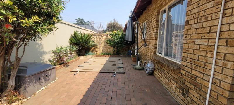 3 Bedroom Property for Sale in New Redruth Gauteng