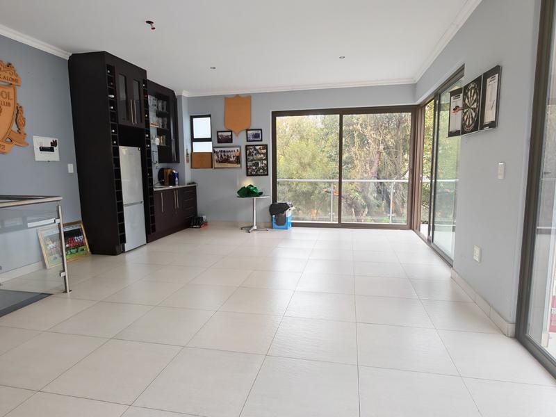 6 Bedroom Property for Sale in Glenvista Gauteng