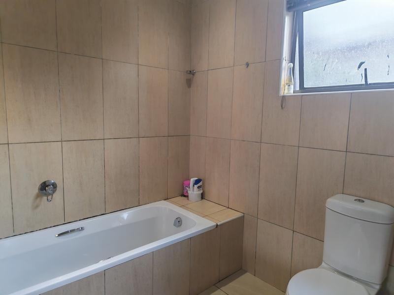 6 Bedroom Property for Sale in Glenvista Gauteng
