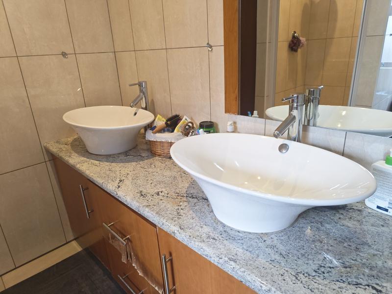 6 Bedroom Property for Sale in Glenvista Gauteng