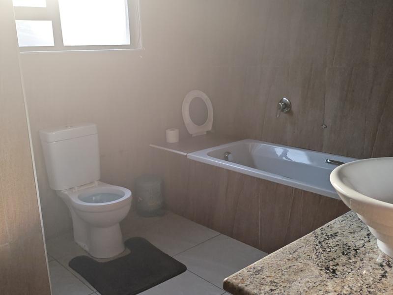 6 Bedroom Property for Sale in Glenvista Gauteng