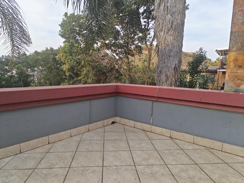 6 Bedroom Property for Sale in Glenvista Gauteng