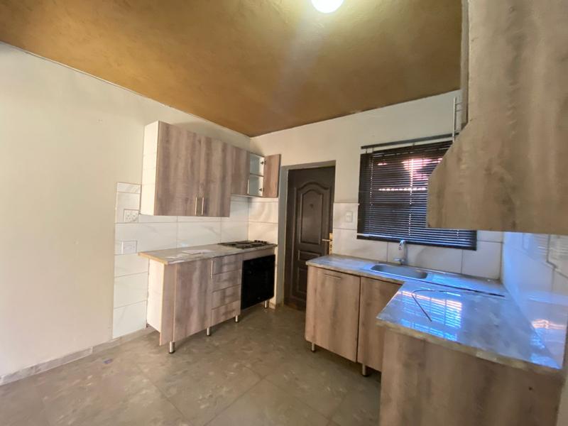 2 Bedroom Property for Sale in Protea Glen Gauteng