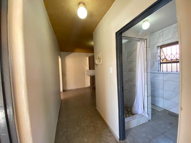 2 Bedroom Property for Sale in Protea Glen Gauteng