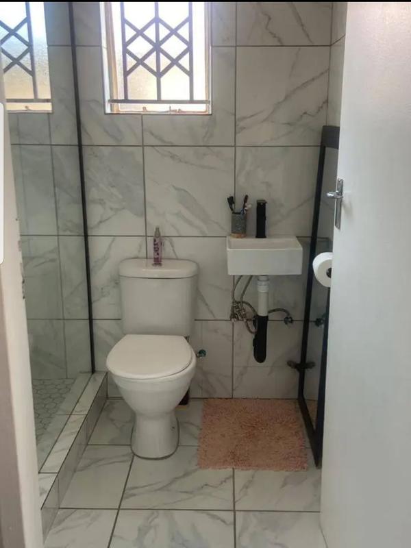 2 Bedroom Property for Sale in Protea Glen Gauteng