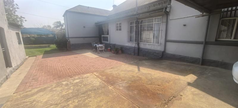 5 Bedroom Property for Sale in Roodepoort Central Gauteng