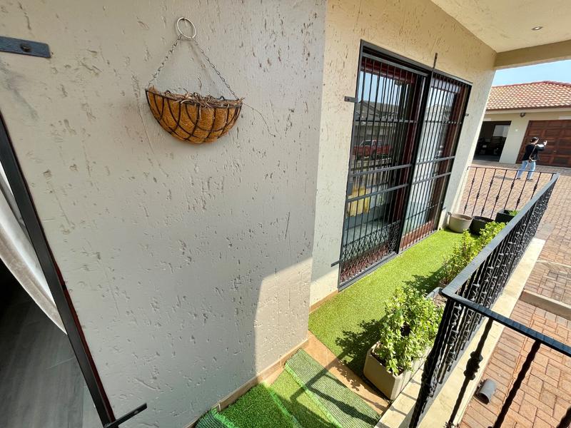 2 Bedroom Property for Sale in Sugar Bush Estate Gauteng