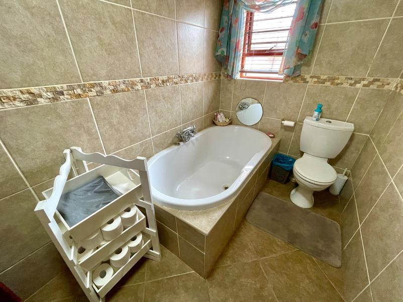 2 Bedroom Property for Sale in Sugar Bush Estate Gauteng