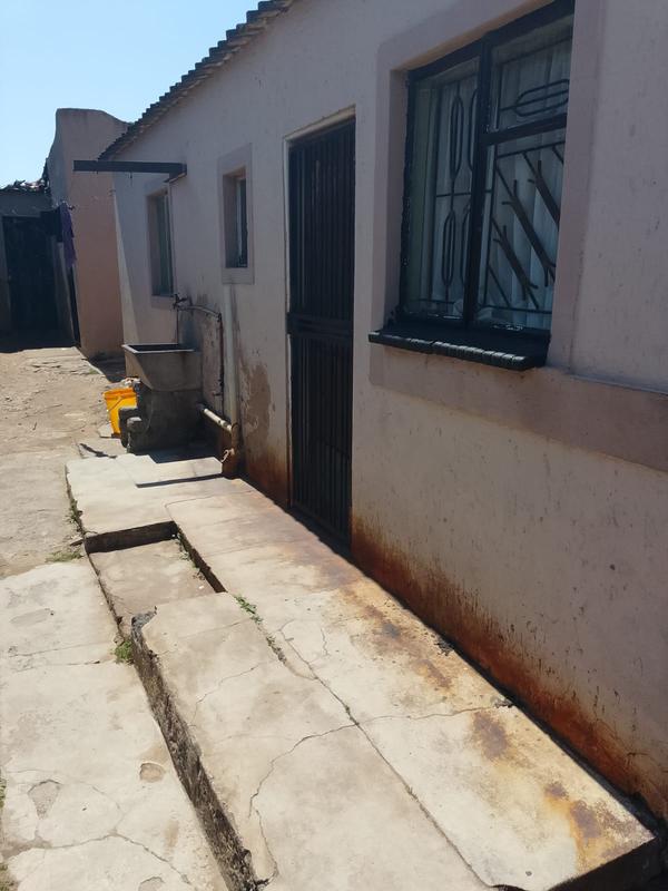 2 Bedroom Property for Sale in Lifateng Gauteng