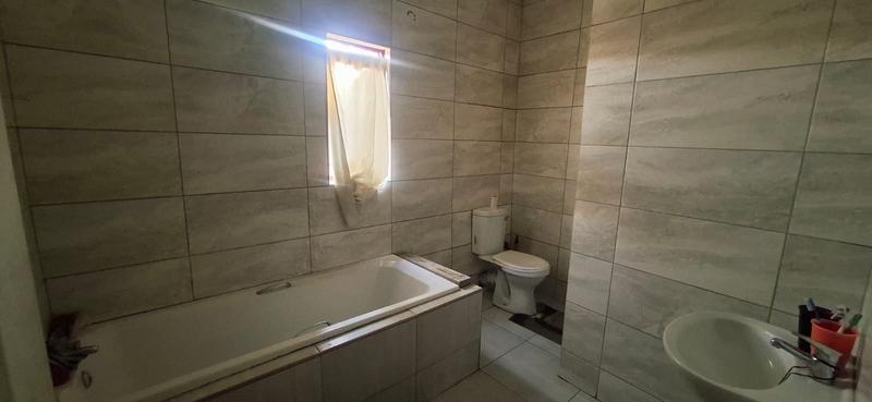 4 Bedroom Property for Sale in Tsakane Gauteng