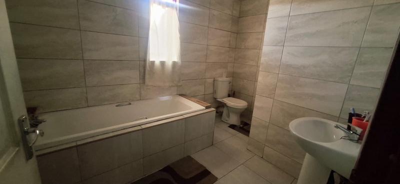 4 Bedroom Property for Sale in Tsakane Gauteng