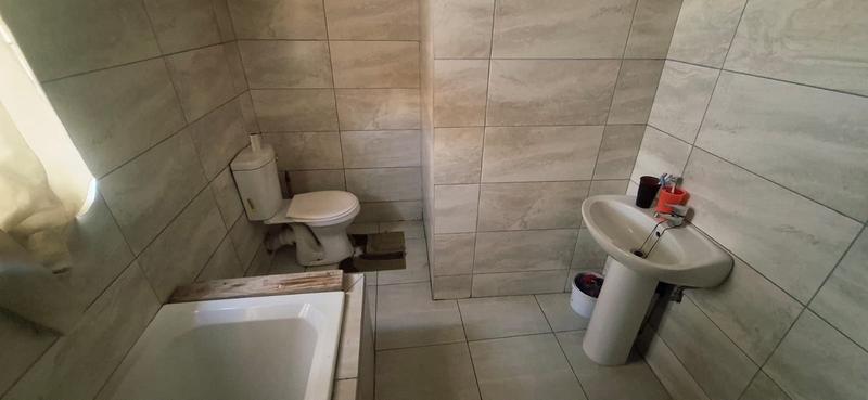 4 Bedroom Property for Sale in Tsakane Gauteng