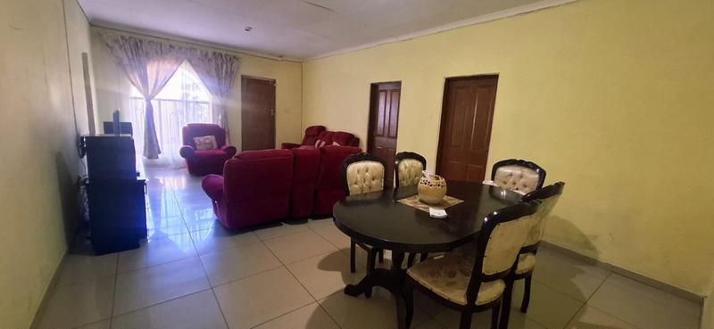 4 Bedroom Property for Sale in Tsakane Gauteng