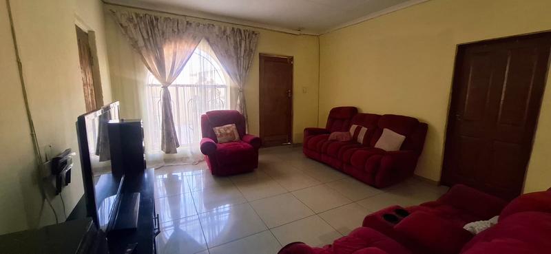 4 Bedroom Property for Sale in Tsakane Gauteng