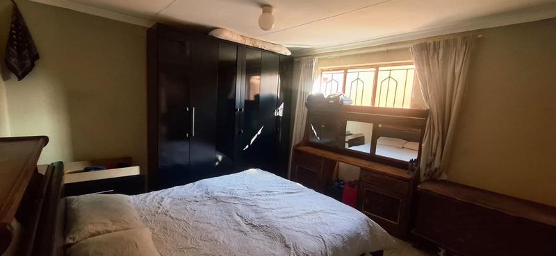 4 Bedroom Property for Sale in Tsakane Gauteng