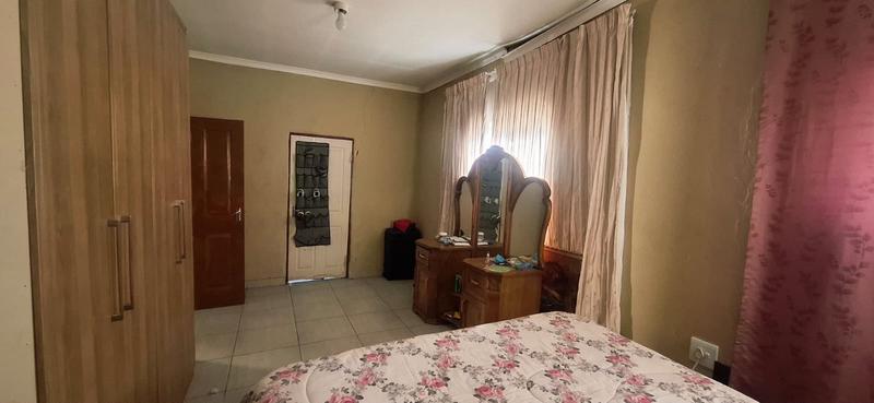 4 Bedroom Property for Sale in Tsakane Gauteng
